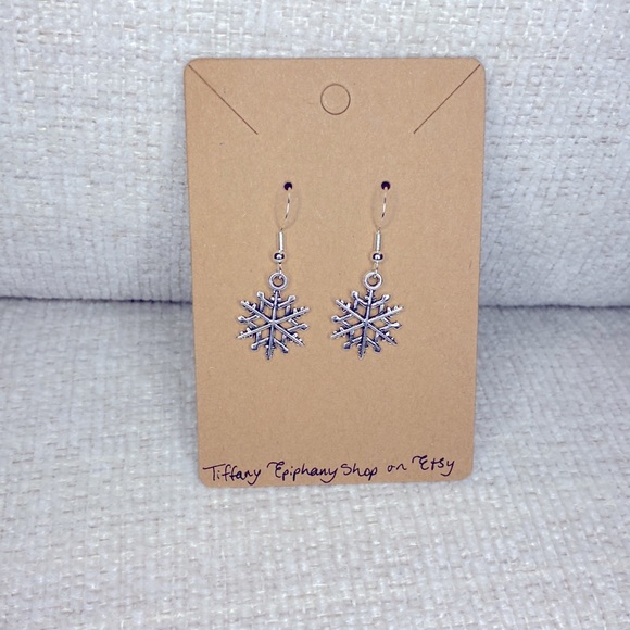 Silver Snowflakes earrings NWT - Picture 2 of 2
